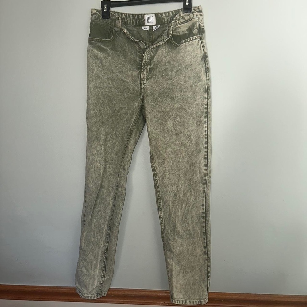 SAGE GREEN ACID WASH MOM JEANS